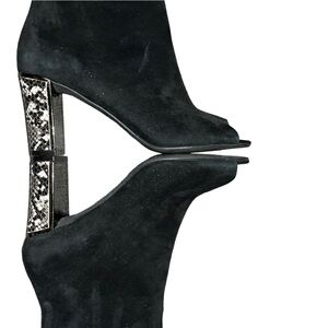 Tahari Black Suede Aviator Peep Toe Block Snake Skin Heel Ankle Zip Boots 8.5 M